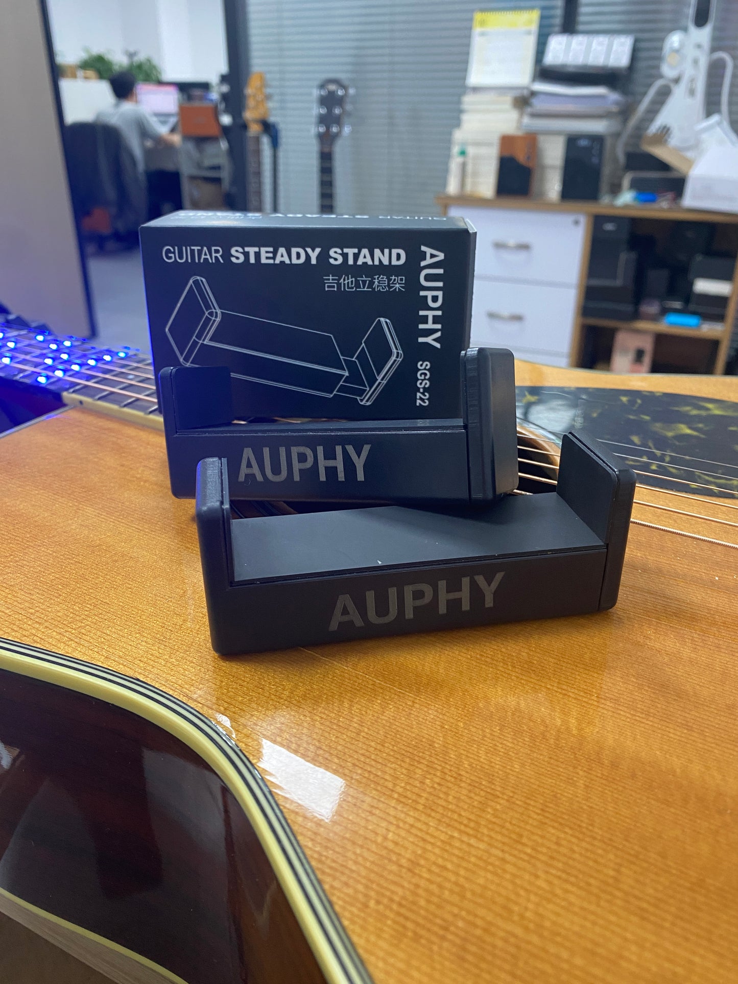 AUPHY SGS-22 Guitar Steady Stand Adjustable from 90 to 120 cm